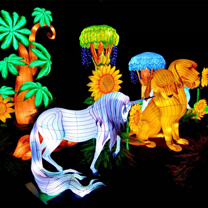 Modern Decorative Silk Garden Lanterns With Great Designs